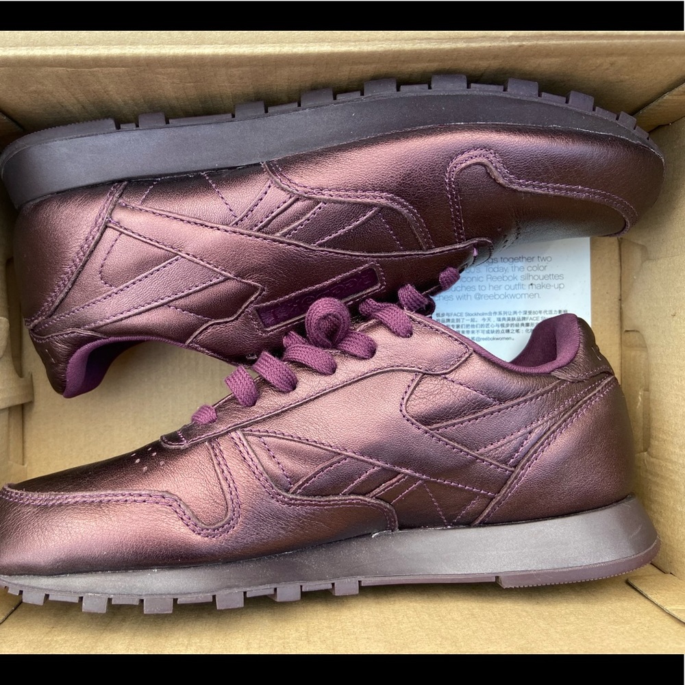 Reebok Sneakers